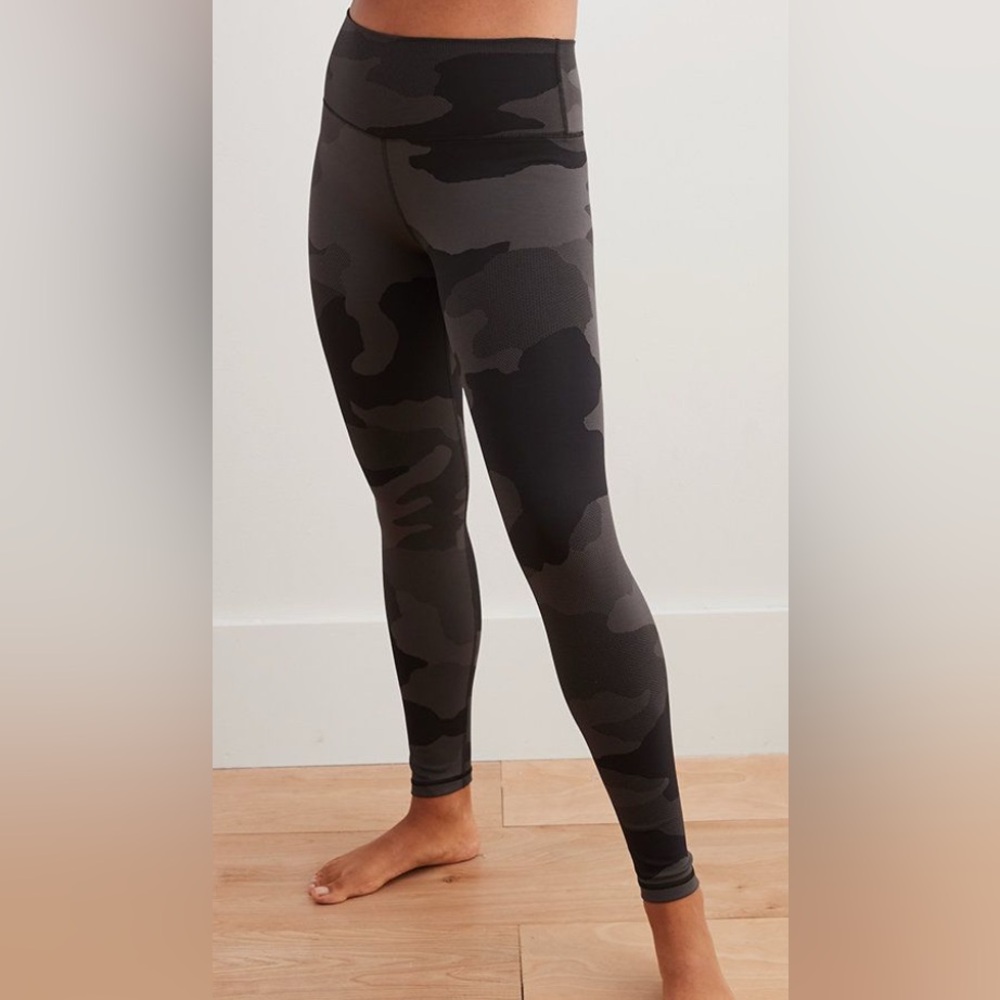 aerie Black & Dark Gray Camo High-Rise Leggings